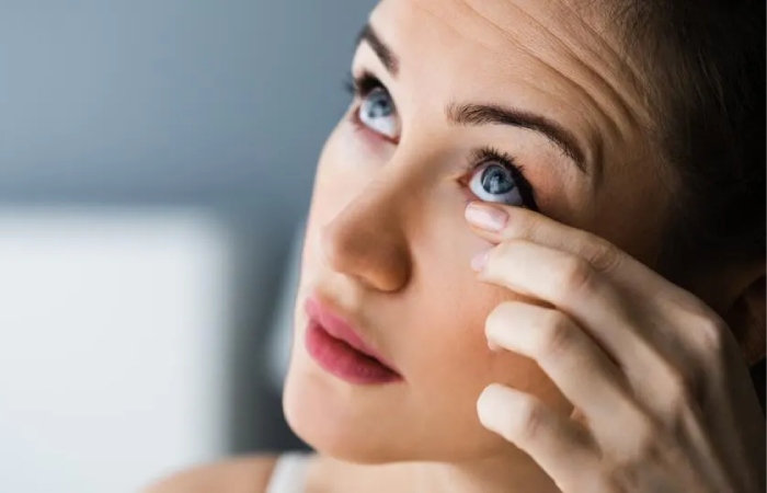 Reducing Swollen Eyes and Inflammation Drainage Massage